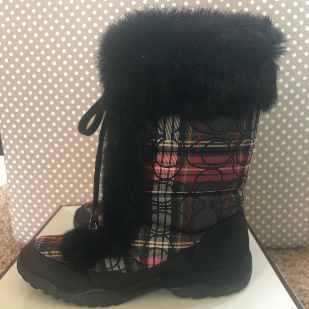 COACH Jennie Snow Boots